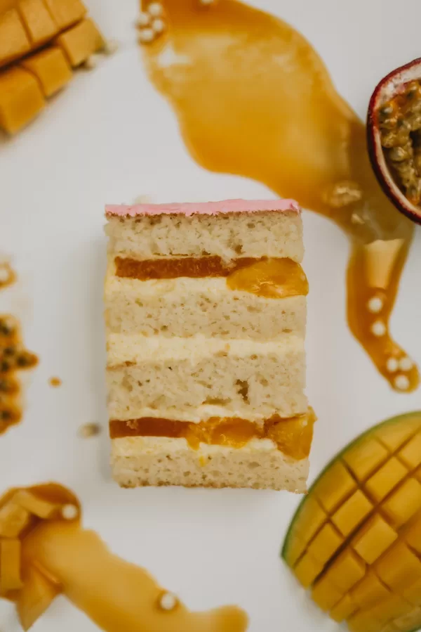 Mango-marakujas kūka
